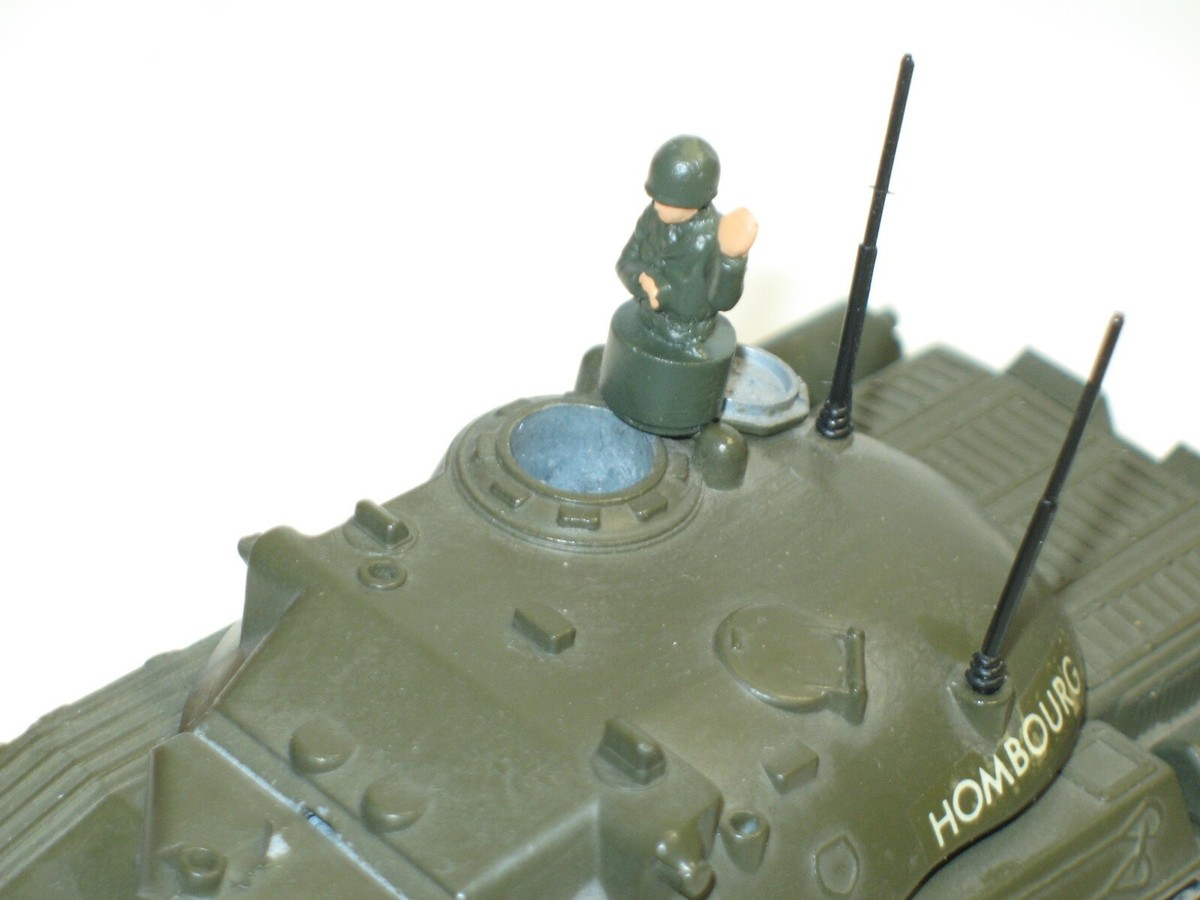 SOLIDO 1:50 Scale Painted Metal Military Tank Leader Model - AMX 30 Specific, Collectible Figure (R01)