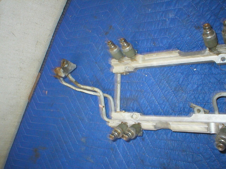 1989 90 91 92 CAMARO FIREBIRD TPI Tuned Port INJECTION Fuel Rail ...