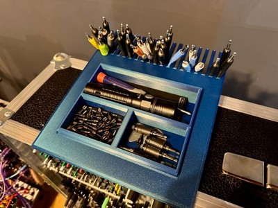 Eurorack Cable Holder with Bin for Doepfer A-100 Monster Case (PMS6/9/12)