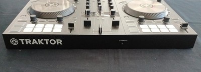 Native Instruments TRAKTOR KONTROL S2 MK3 DJ Controller Pro DJ
