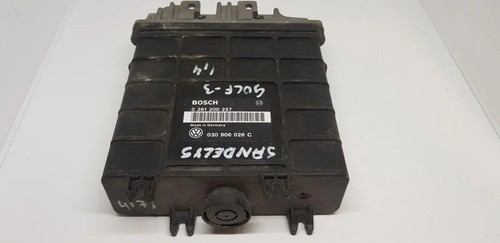 VW GOLF III Variant 1H5 Motorsteuergerät ECU 0261200257 1.90 Diesel 33842086