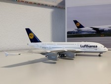 1:200 Lufthansa Airbus A380 Herpa Wings Flugzeugmodell (D-AIMK)