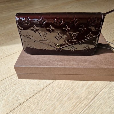 Louis Vuitton Felicie Pochette, Lackleder mit Empreinte, Farbe: bordeaux rot