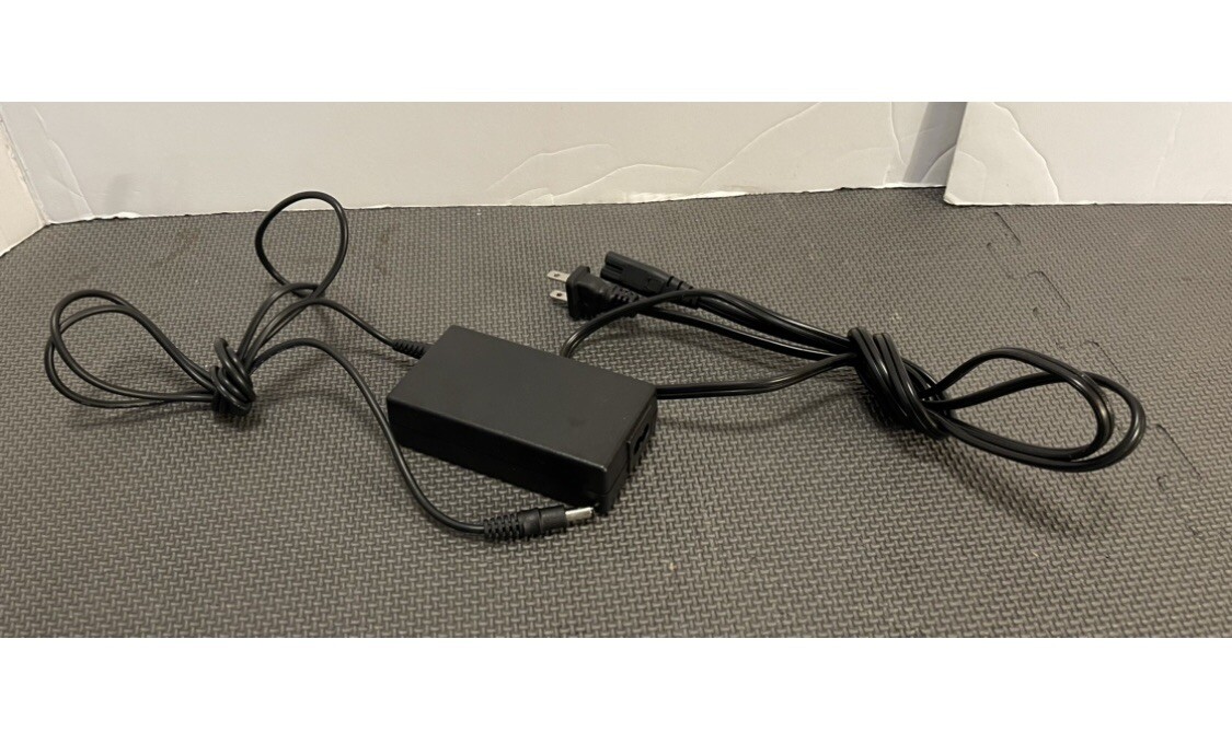 XBox PC Logitech G923 Trueforce Sim Racing Wheel Pedals & Shifter