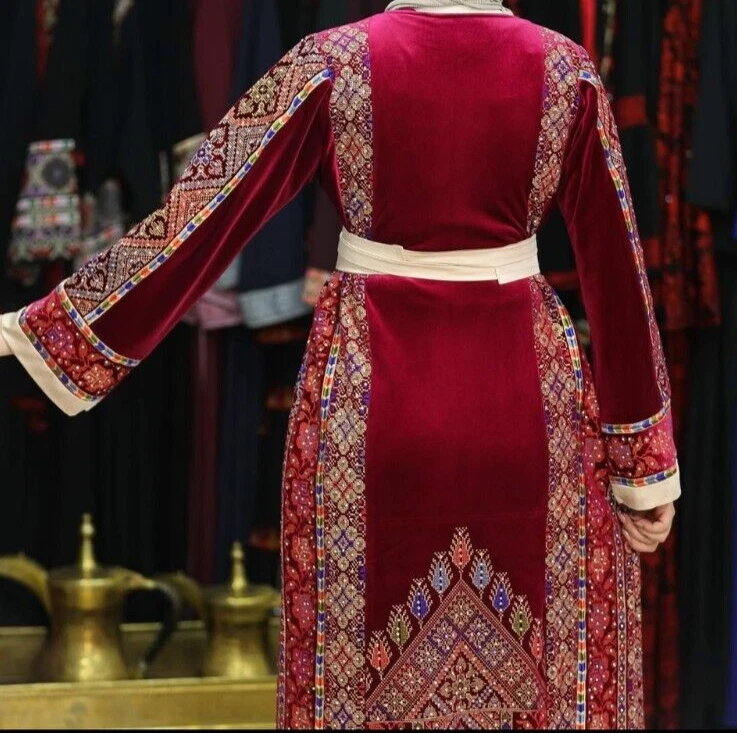 Vestido bordado Thobe Maxi hecho a mano Tatreez Palestina para mujer Foto 4 de 4