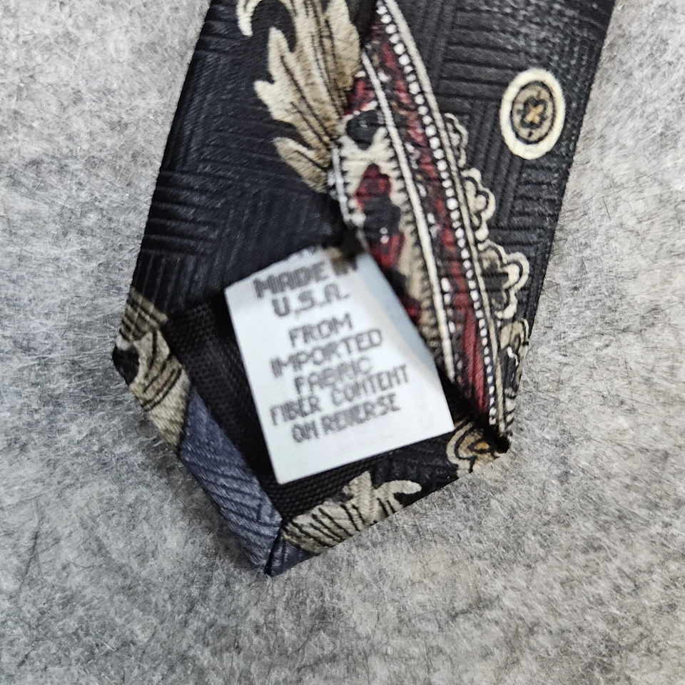 Corbata Wembley negra y gris cachemira 100 % poliéster hecha en EE. UU. 4x56 detalles rojos Foto 3 de 4