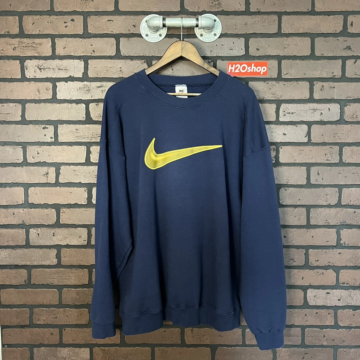 dark blue vintage nike sweatshirt