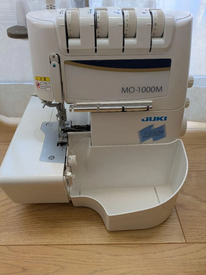 Surjeteuse machine à coudre JUKI MO-1000M blanche AC100V avec dernières fonct... - Photo 2/4