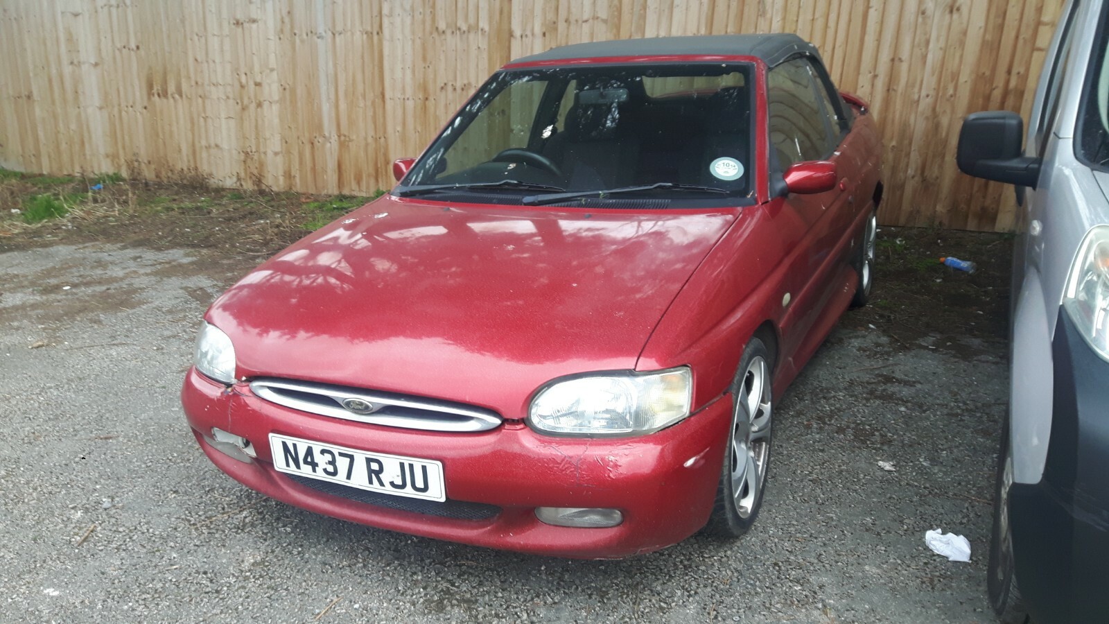 Image 01 - Ford-Escort-Convertible-1-039-8-diesel-Manual-1996-took-in-p-x-spares-or-repair