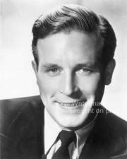 Lawrence Tierney Photo 8x10 Closeup Studio Portrait Actor Smiling