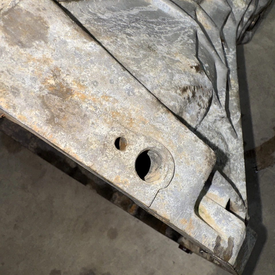 89-98 Nissan 240SX Bellhousing Manual Transmission KA24DE PORT FOR CRANK SENSOR - Image 3 of 4