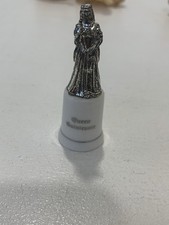 Vintage Temple Says Queen Suinieuere  