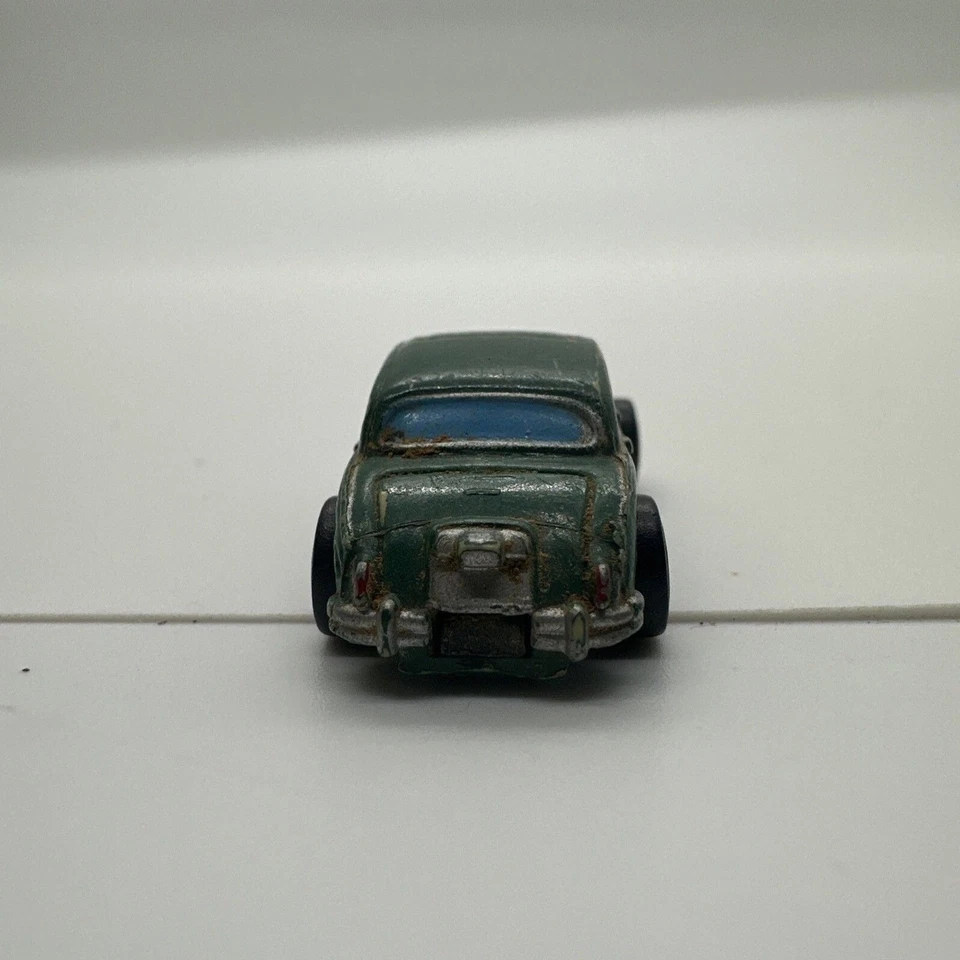 Vintage Micro Machines Jaguar MK II 3.8 Green LGTI 1996 - Image 3 of 4