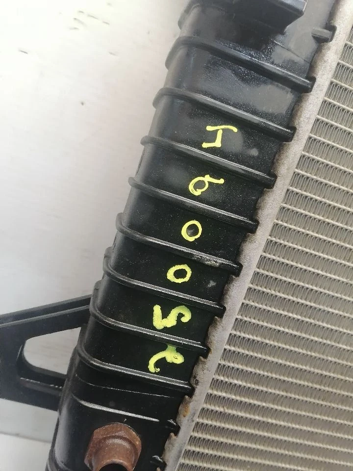 Radiador compatible con 00-08 MAZDA B-3000 1552326 Foto 4 de 4