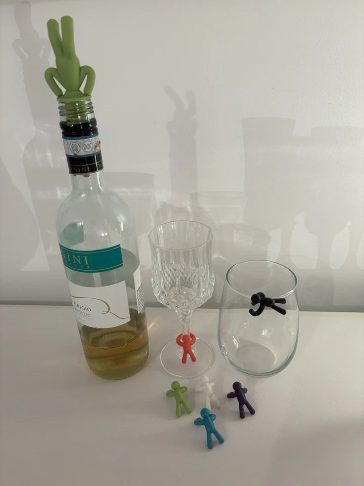 Umbra colorido tapón de vino de goma y dijes de vidrio - pequeños humanos - juego de 6 + 1 Foto 2 de 4