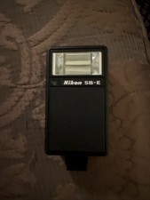NIKON SPEED LIGHT SB-E - Camera Flash w/ Case USED UNTESTED