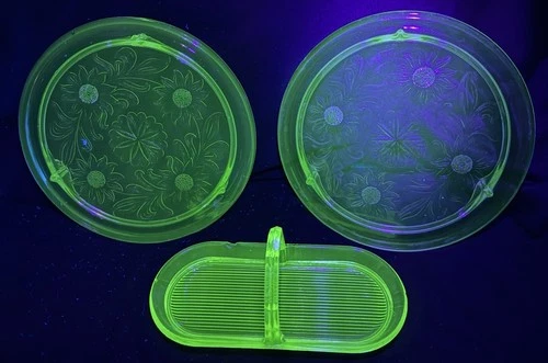 Depression Uranium Glass Lot Jeannette Sunflower Cake Plates & L.E. Smith Relish