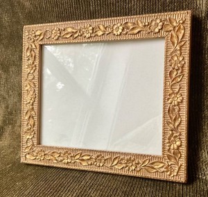 ANTIQUE ORNATE GOLD GESSO FLORAL WOOD  PICTURE FRAME VIEW 9.5”x7.5”