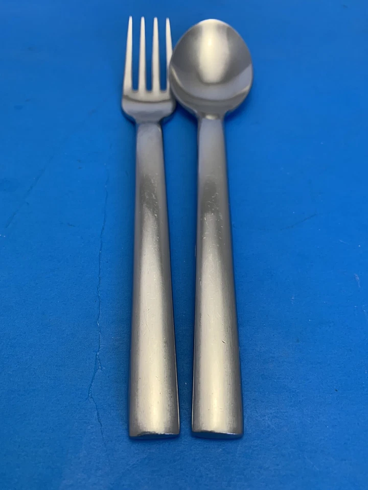 Tenedor de cena cubiertos de acero inoxidable CALVIN KLEIN + reemplazos de cuchara sopera Foto 2 de 4