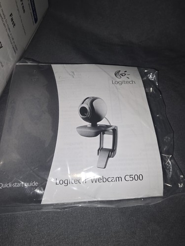 Logitech C500 1.3-MP WebCam - Built in Microphone. Open Box. LNC - Picture 2 of 6