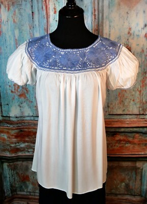 Sm Peasant Blouse Hand Embroidery Blue & White Rayon Fabric Mayan Chiapas Mexico