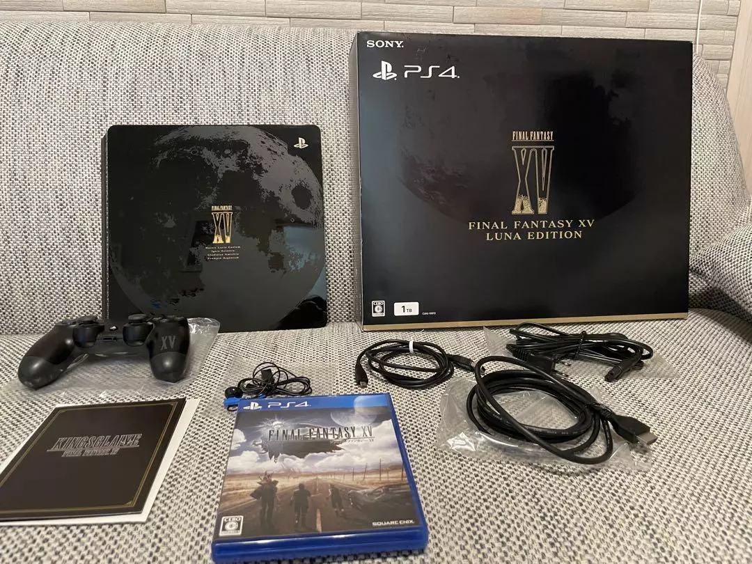 Sony PlayStation 4 PS4 Final Fantasy XV 15 Luna Limited Edition 1TB tested