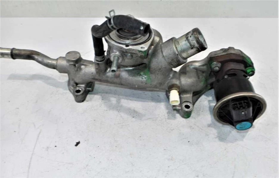 Honda Odyssey V6 2007 3,5 L 2x2 carcasa termostato OEM Foto 4 de 4