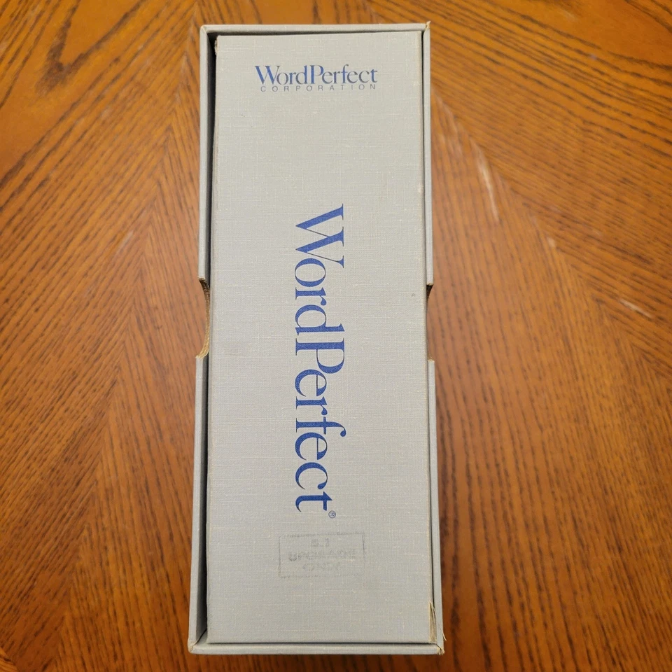 WordPerfect for DOS 5.1 Manual & Update 3-Ring Binder 1990 Box Slip Case IBM - Image 2 of 4