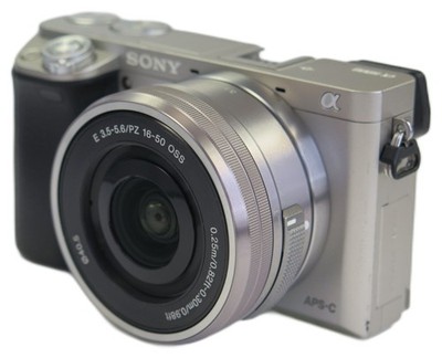 Sony Alpha a6000 mit 16-50mm Objektiv