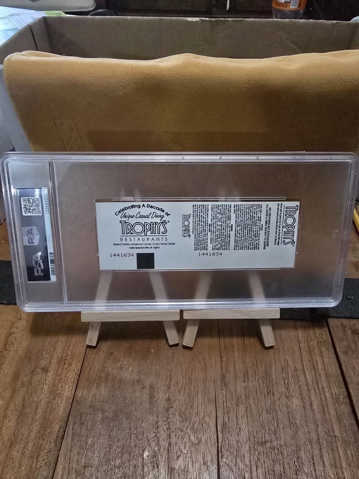 Boleto completo PSA 8 - 7 de octubre de 2001 Tony Gwynn último juego Ricky Henderson 3000th Hit Foto 4 de 4