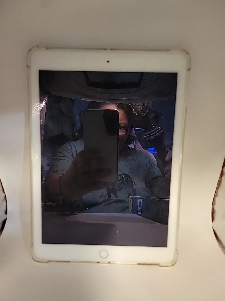 Apple iPad Air 2, 9.7", 64gb With Charger And Screen Protector Bundle - Image 2 of 4