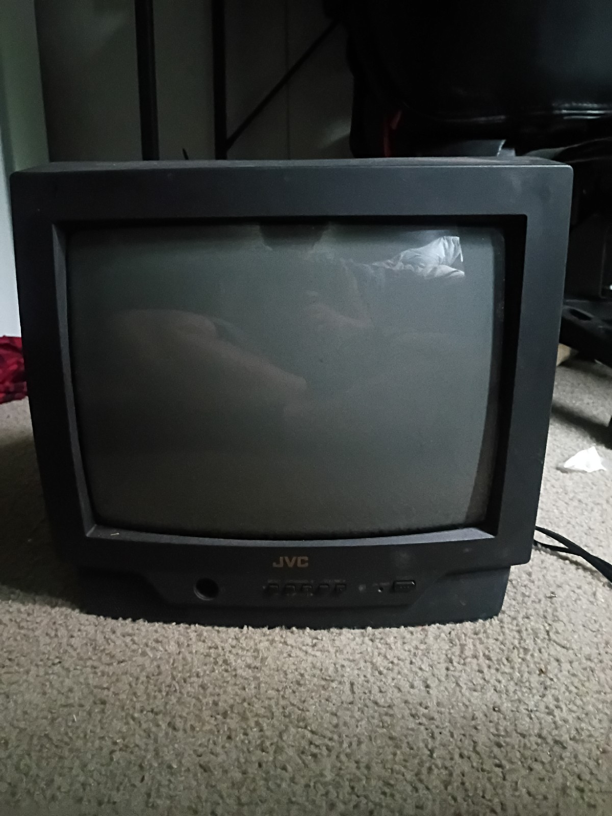 JVC C-13110 13" CRT TV 480i NTSC Black w/ Remote Coax Composite (TESTED)