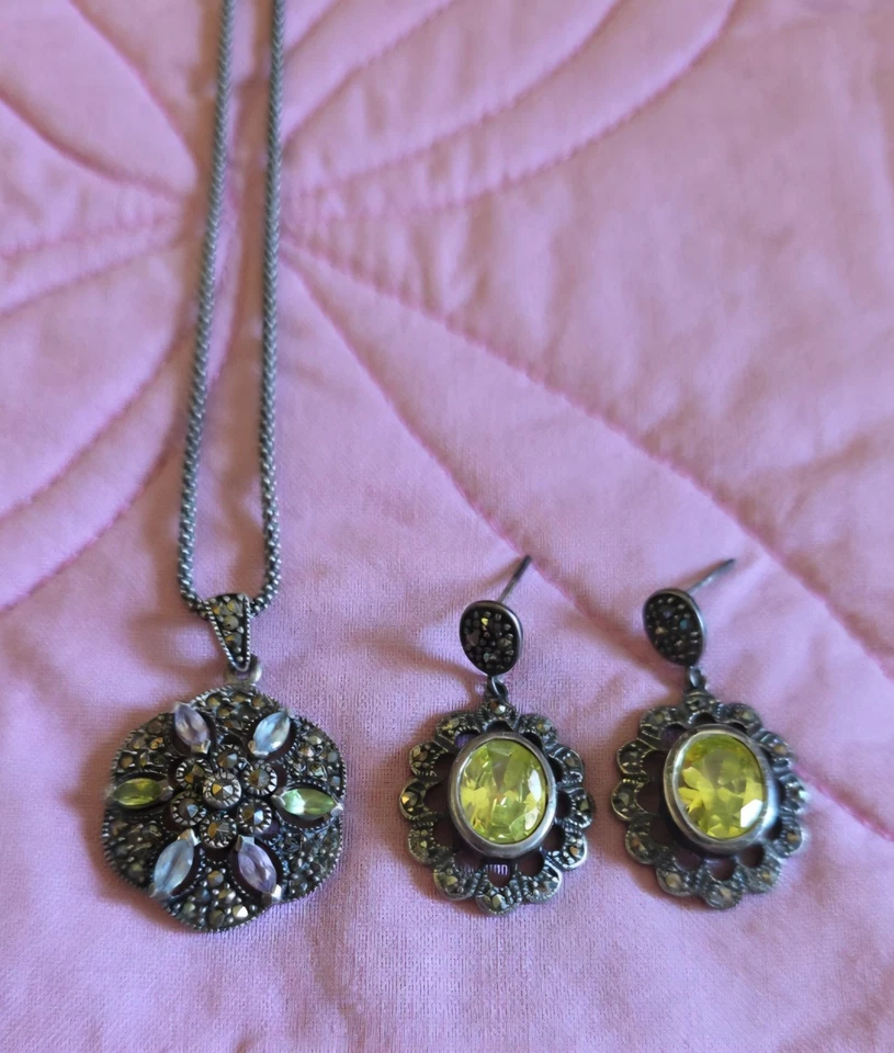 Vintage Sterling Silver Peridot Marcasite Dangle Earrings And Pendant Set - Image 2 of 4