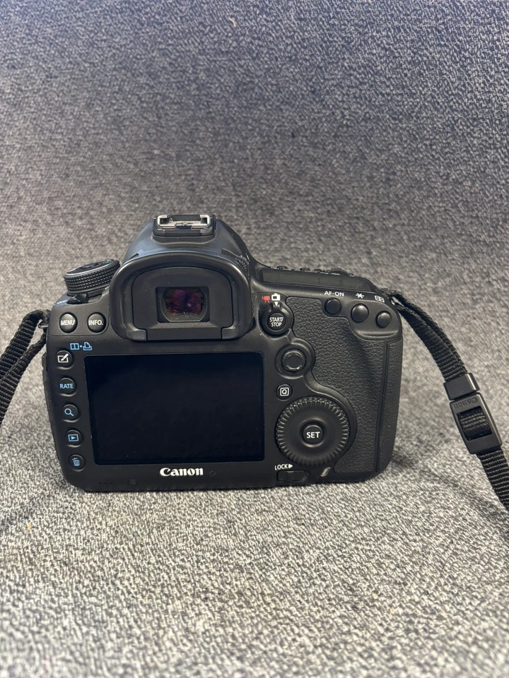 Canon EOS 5D Mark III, photo 2 of 5