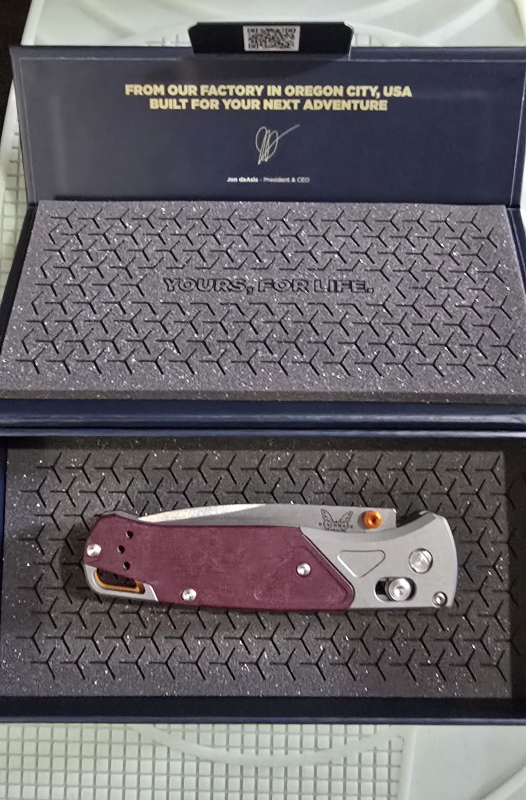 NEW Benchmade Bugout 535-09 Red RICHLITE S90V
