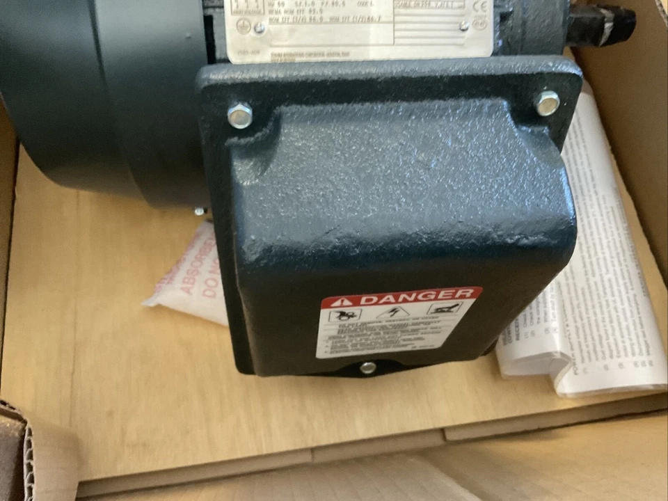 TOSHIBA 0024SDSR41A-P EQP GLOBAL SD MOTOR 3PH 230/460V 6.0/3.0A 2HP 1750RPM - Image 3 of 4