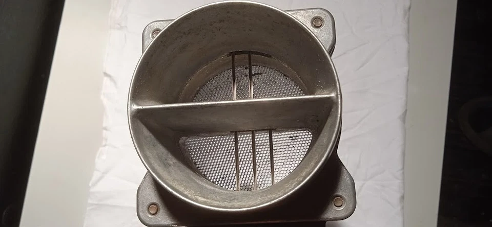 GENUINE SAAB 9-5 AIR FLOW MASS METER SENSOR 9173386C - Image 2 of 4