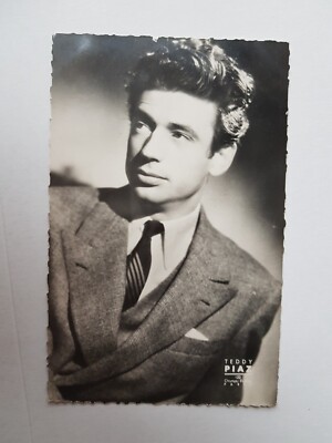 Original Foto Postkarte YVES MONTAND Editions du Globe Paris (92)