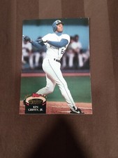 1992 Topps Stadium Club Baseball Card #400 Ken Griffey Jr.