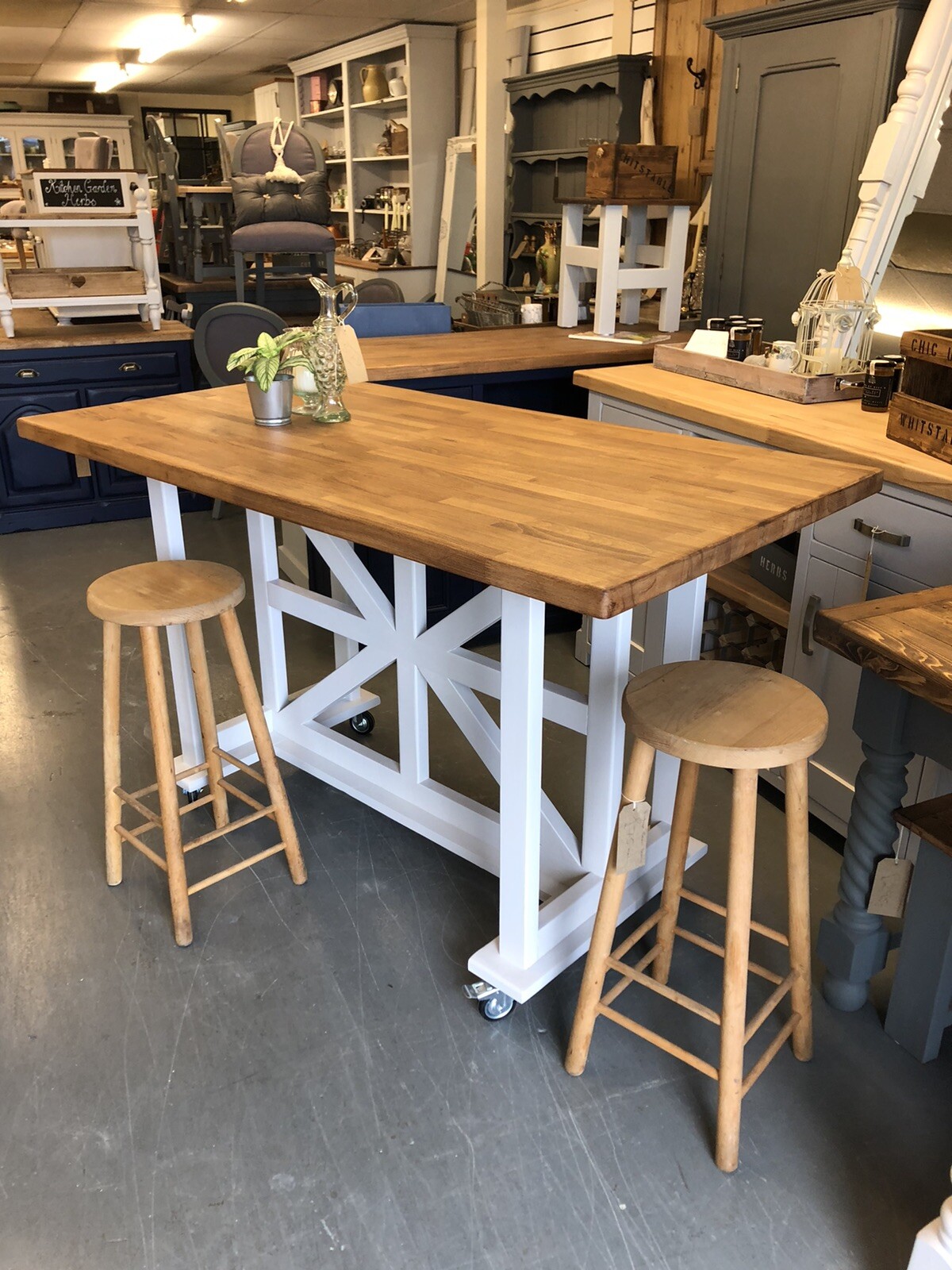Large Unique Pine Kitchen Island Breakfast Bar,seats 68,Furniture