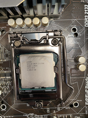 ASROCK Z68 EXTREME3 GEN3 LGA1155 DDR3 MOTHERBOARD w/ i5-2500K