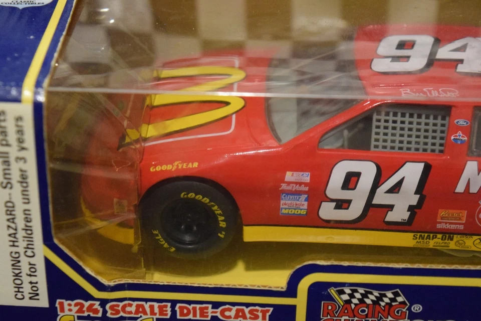 Ford 1995 Racing Champions Bill Elliott #94 McDonalds escala 1:24 Foto 2 de 4