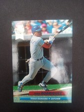 1992 Fleer Ultra - Ivan Rodriguez #139 Rookie Card HOF Rangers Vintage Mint