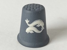 Wedgwood Jaspis Portland blau Sternzeichen Fingerhut Fische - Jasperware