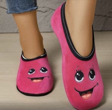 Women  s Pink Smiley Face Indoor/Outdoor Slippers Slip On 7.5-8