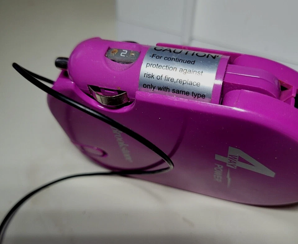 4-полосная розетка BROOKSTONE POWER-WALL — выдвижная USB — автомобильная розетка питания — порт 9 В - Изображение 4 из 4