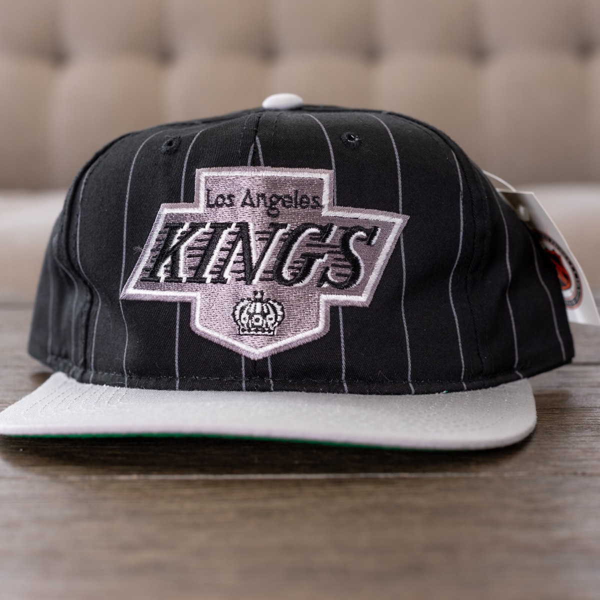 90s　Los Angeles NHL Kings　キャップ　ブラック　ほぼ未着 Los Angeles Kings Hat Cap Snap Back Black White NHL Hockey Logo