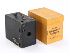KODAK CANADA NO. 2A BROWNIE, WITH DECENT ORIGINAL BOX/cks/194143