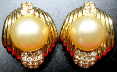 DAVID HILL For CINER Sparkling Ice Rhinestone Faux Pearl Vintage Clip Earrings