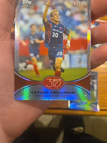 2025 Topps MLS 30th Anniversary Taylor Twellman Silver Foil /75 - Bild 5 von 6